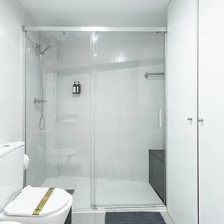 Staycampnou 3br With Balcony * L'Hospitalet de Llobregat