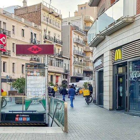 Staycampnou 3br With Balcony Apartment *